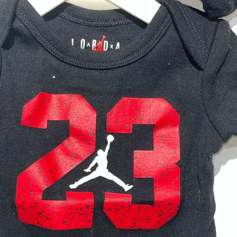 Jordan Baby Black Red Number 23 Jumpman logo Bodysuit Beanie Set Size 6 Months - Picture 2 of 5